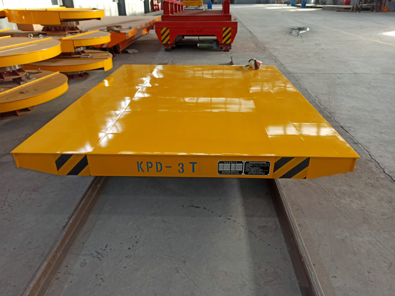 Trolley tat-trasferiment bil-ferrovija