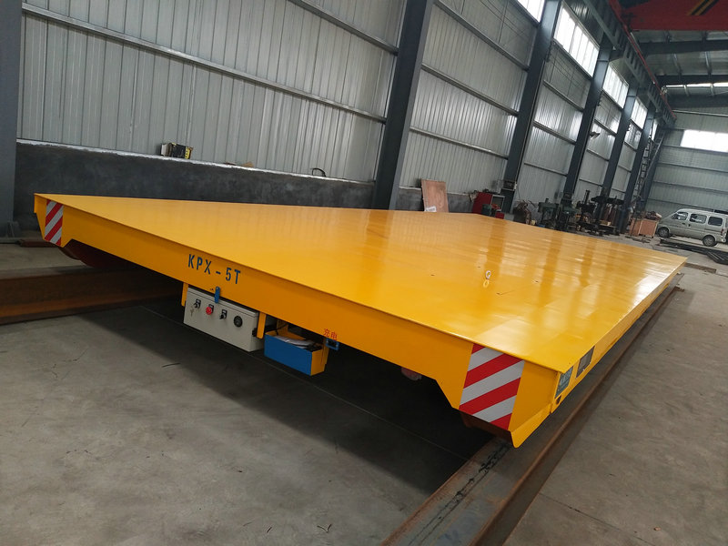 Karru tal-ferrovija tat-trasferiment tal-coil li jaħdem bil-batterija