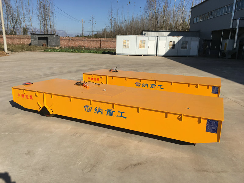 Karettun tat-trasferiment bla trackless 10T Akkumulatur